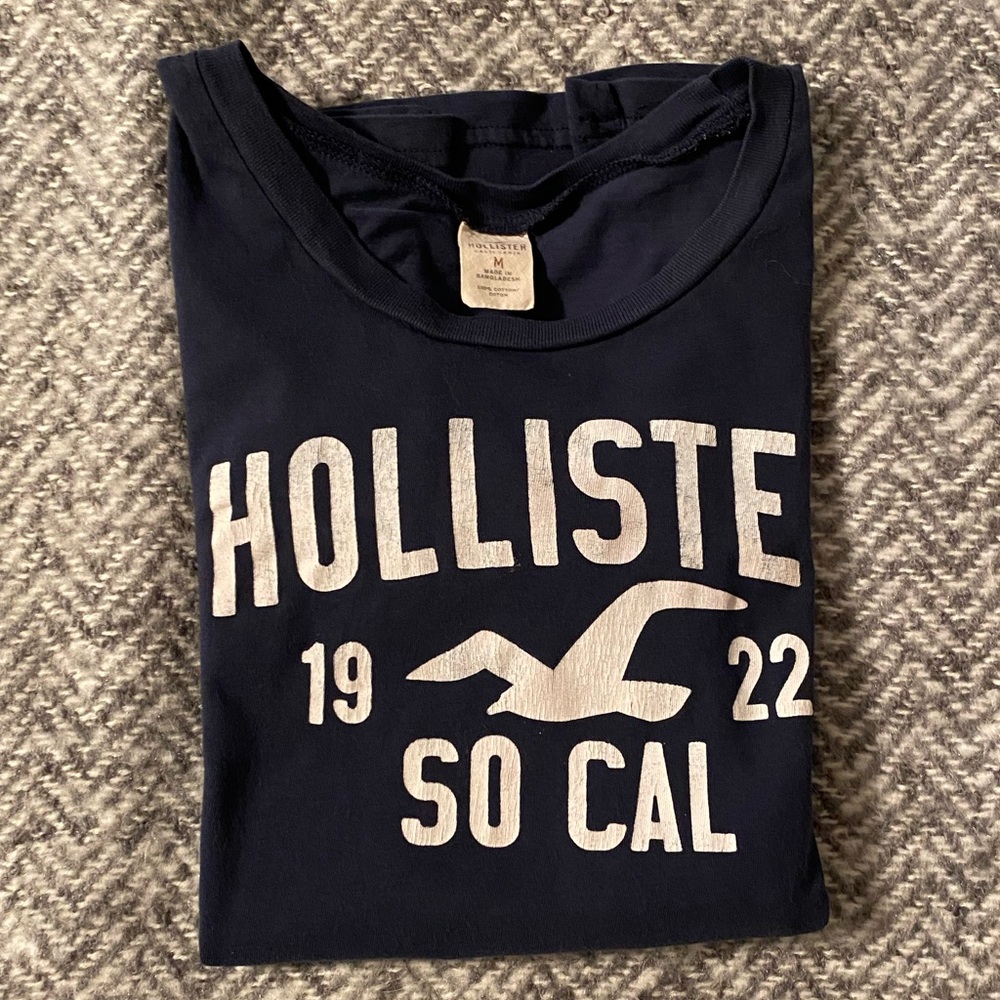 3/$20 Hollister T-shirt